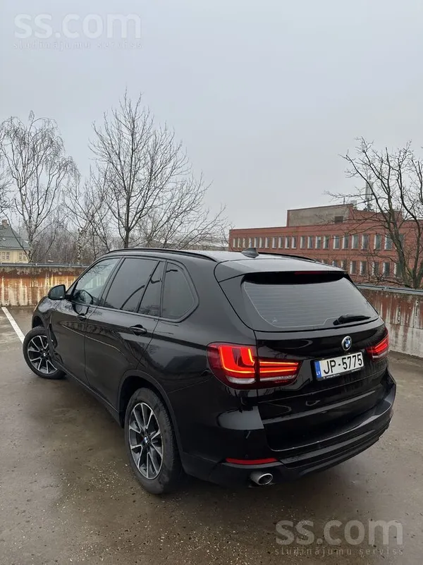 BMW Uzņēmums pārdod BMW X5 3.0d xDrive (190kW), 2016.