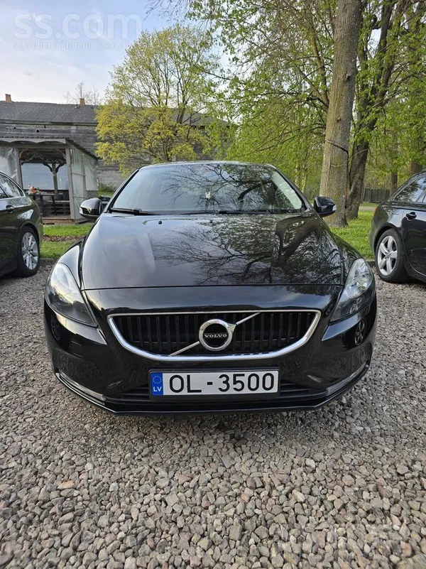Volvo Pārdodu Volvo V40 labā tehniskā un vizuālā stāvokl