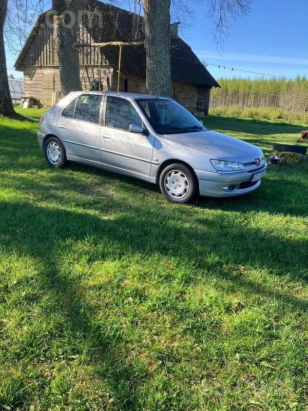 Pārdodu ikdienā lietotu Peugeot 306, ir rūsa, pirms skates būs jāmetina slie
