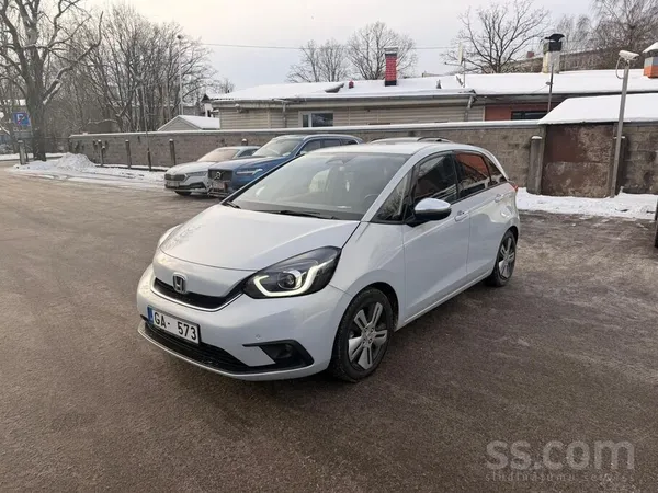 Honda Jazz Hybrid Advance E-Cvt

Automašīna tika iegādāta Rīgā pie oficiāl