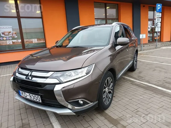 Pārdod privātpersona. Teicamā stāvoklī. 4Wd. Benzīns. Automāts. 5 sēdvietas.