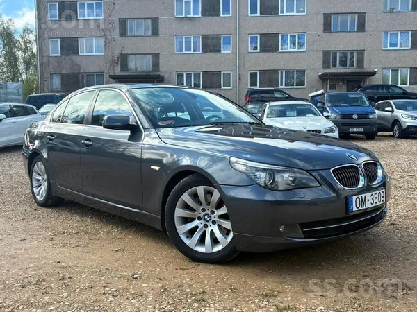 BMW Pārdod BMW 525i Face Lift 2.5 i - 160kw - 218 zs ,