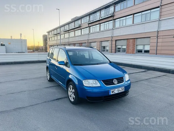 Volkswagen Pārdod VW Touran, 2006.gada Augusts, parastais 1.6