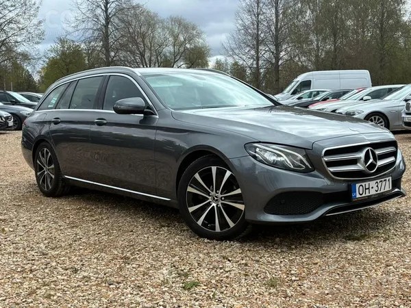Mercedes Pārdod Mercedes E220 Cdi Avantgarde 9 Gtronic ātru