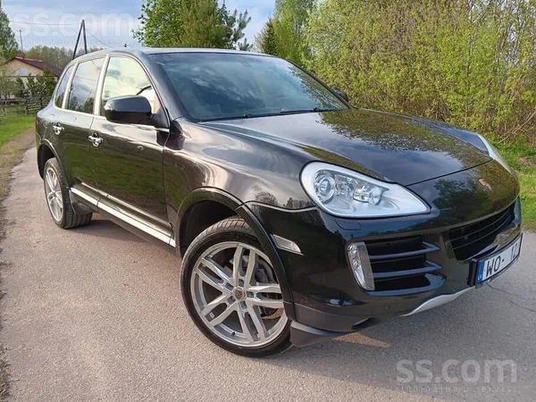 Pārdod Porsche Cayenne 3.0 Tdi. Mašīna ļoti labā stāvoklī. TA līdz 02.12.202