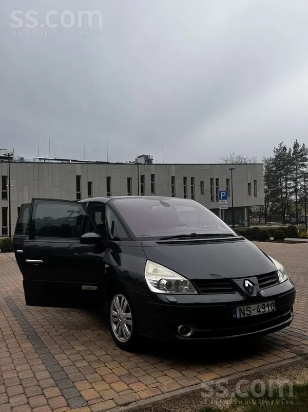 Продаётся Renault Grand Espace хорошая семейная машина. В Латвии с 2023 года