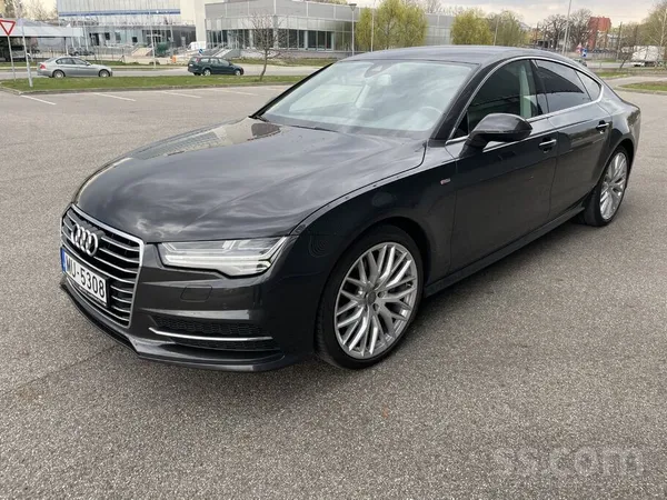 Auto tirgojas līdz 12.05.2025 
Pēc tam auto brauc prom no Latvijas, 
Cena