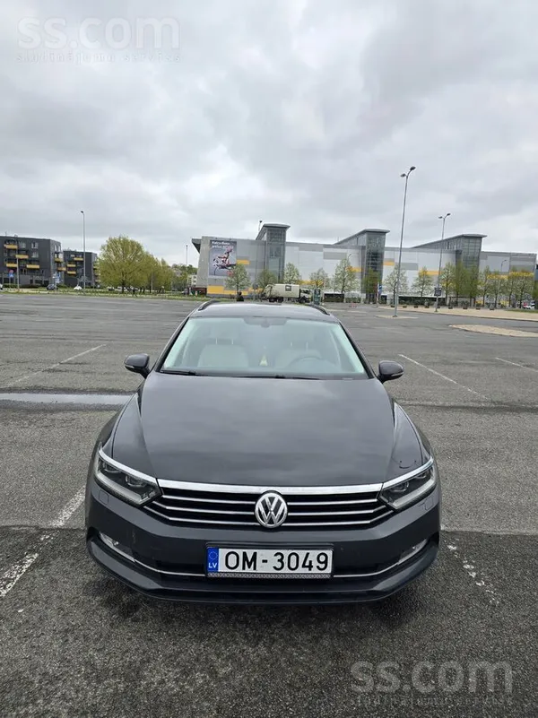 Volkswagen Pārdod VW Passat 2016.gada