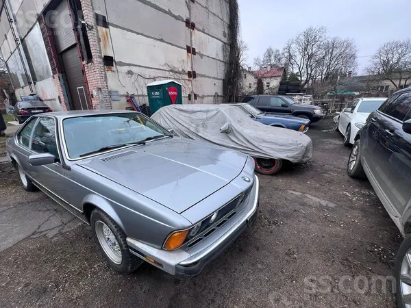 BMW L6 
Atbrauca no Texasa, ilgi stāvējis. 
Nav sapuvis.