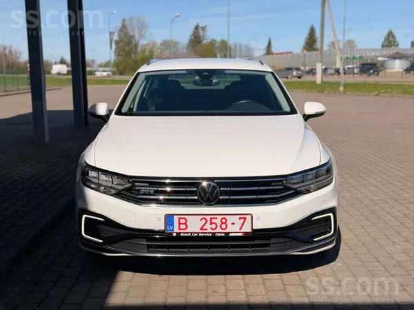 VW Passat B8 Variant Gte 1.4 (Elektrība benzīns) 160Kw/218Zs
Divas aizdedze