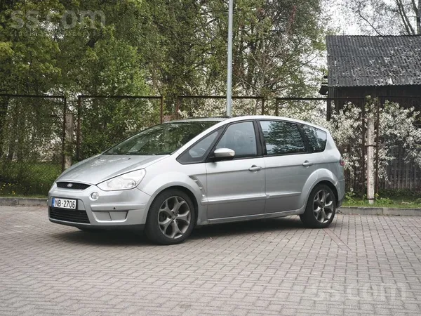 Ford Tehniski ļoti labā stāvoklī, vizuāli ir sīkumi.