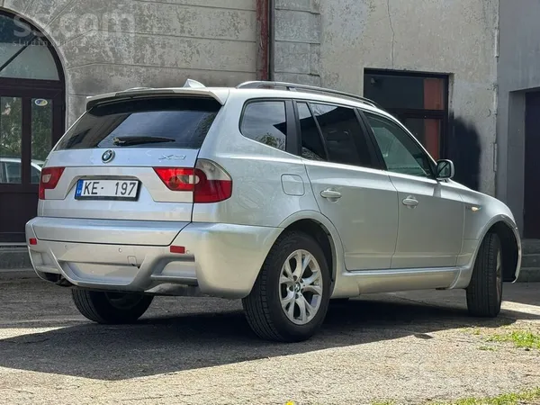 BMW Pārdodu praktisku BMW X3 krosoveru. Šis auto ir id