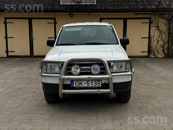 Ford Pārdodu vai mainu pret 9vietīgu busu. savu uzticam
