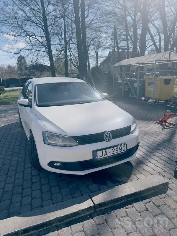 Privāti pārdod Volkswagen Jetta 2012. gada. Tehniskā apskate līdz 2027. gada