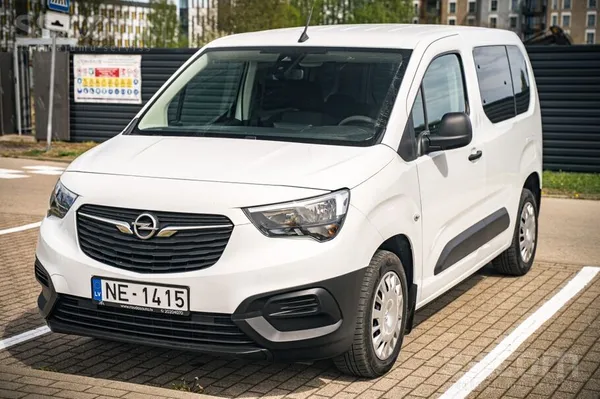 Pārdod Opel Combo 1.5 dīzelis, 75 kw, manuālā kārba. Cena ar Pvn. 

Auto t