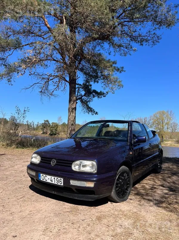 Pārdodu lielisku vasaras auto - Golf 3 kabrioletu. 

Automašīna labā tehni