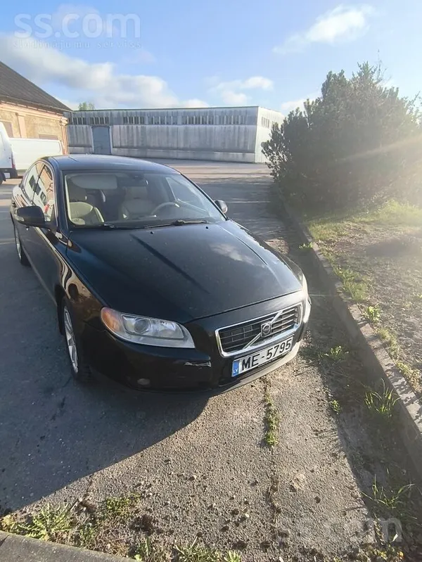 Pārdodas volvo s80 labā tehniskā stāvoklī, virsū jaunas ziemas riepas ir daž
