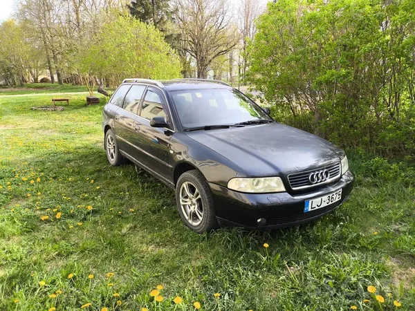Audi Pardodu Audi a4 b5 s-line 81kw laba tehniska stavo