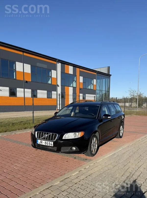 Volvo Pārdod Volvo V70