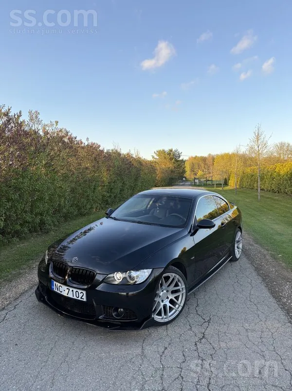 BMW Pārdodu BMW E92 M pack, labā tehniskā stāvokli ar