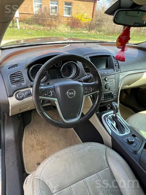 Opel Pārdodu Opel Insignia Sports Tourer 2011.g. 