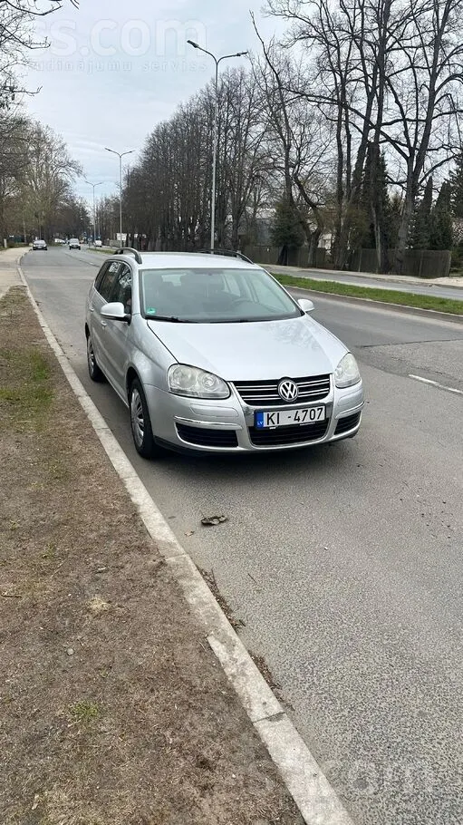 Volkswagen Pārdod VW Golf 5 ar 1.9 dīzeļa motoru. 