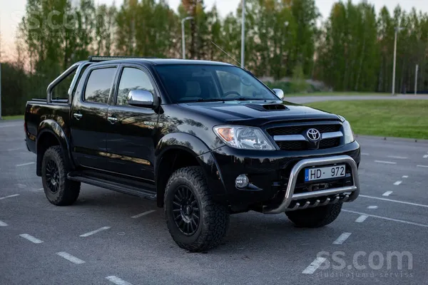 Toyota Pārdodu uzticamu un koptu Toyota Hilux apvidus aut