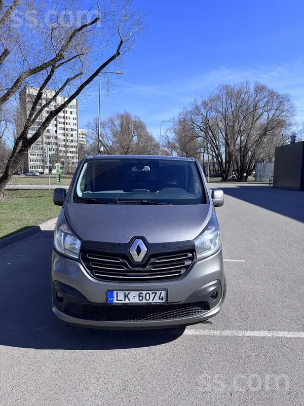 Renault Uzņēmums pārdod Renault Trafic L2H1, dubultā kabīn