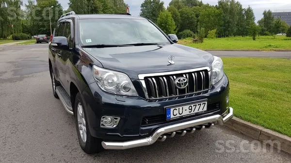 Toyota Land Cruiser, 60th anniversary edition. Gaišs salo