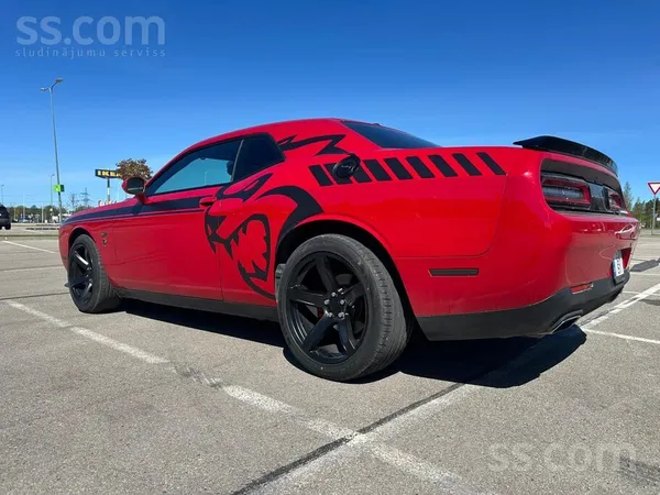 Dodge Challenger
