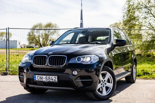BMW Tikko no Vācijas BMW X5 ar 3.0 litru dīzeļdzinēju 