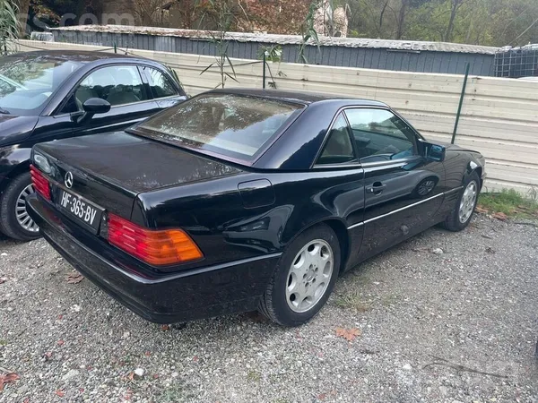 Pārdod kolekcijas Mercedes-Benz 300 SL Cabrio (R129) Vehicule DE Collection