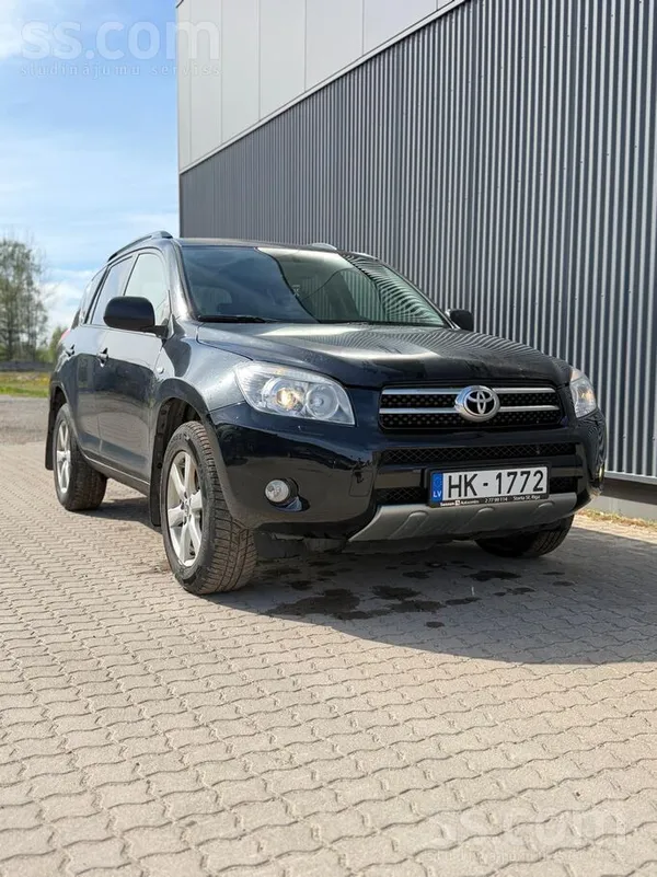 Toyota Pārdodu automašinu normālā stāvoklī ar originālo n