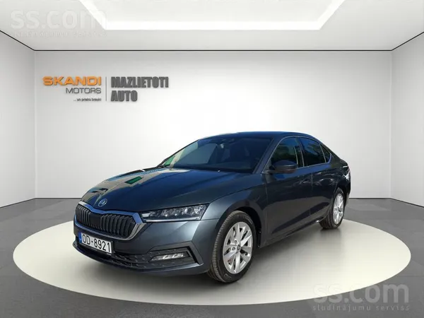 Skoda Octavia ar 1.5 Benzīna dzinēju un Automātisko ātrumkārbu-150 Z/s. Vidē