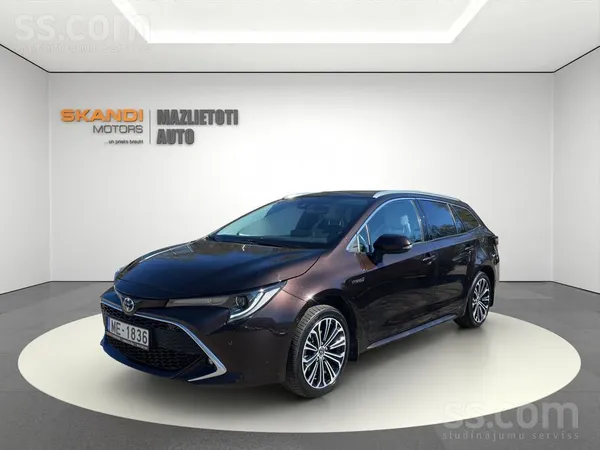 Toyota Toyota Corolla ar 1.8 Benzīna/elektro dzinēju un A