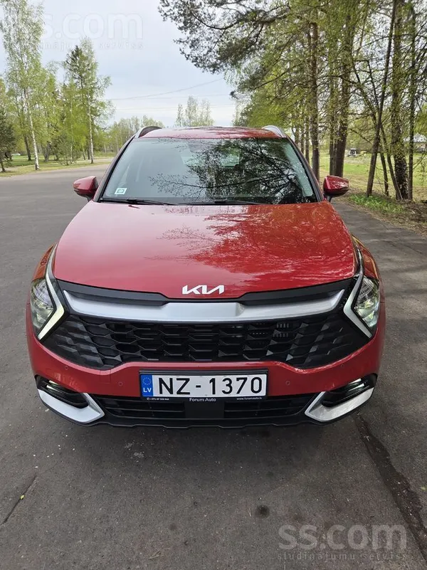 1.6 benzīns, 160 Zs, Automāts. Pirkta jauna SIA Forum Auto, bez Csn, viena s