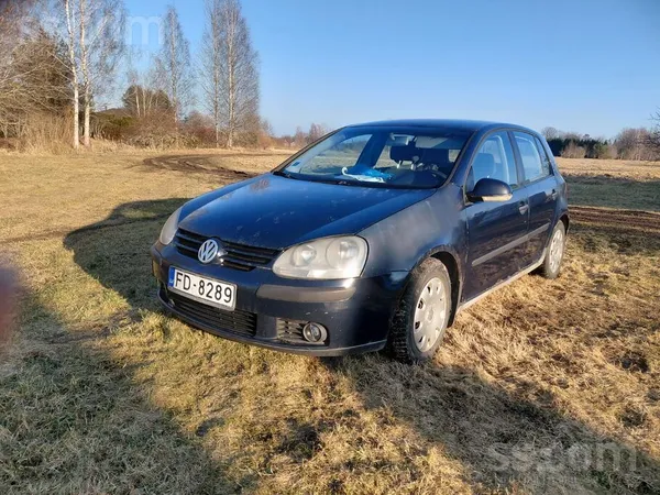 Volkswagen Pārdodu piekto golfu, bez tehniskās apskates.