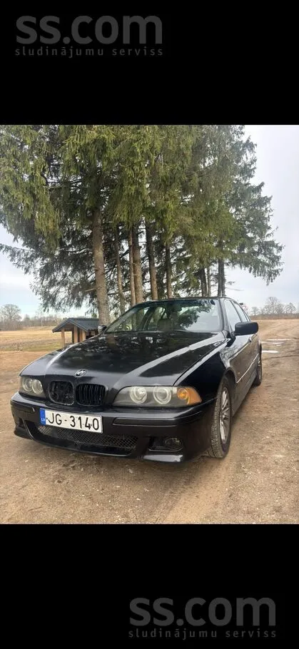 Pardodas bmw 3.0d automats. 142kw. Mašinai ir vizuali defekti kas braukšanai
