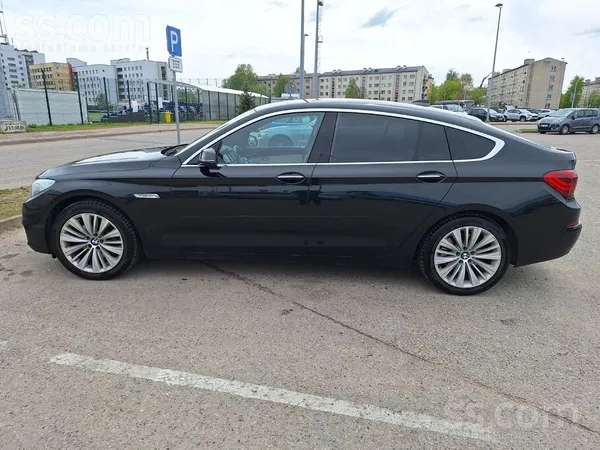 BMW GT 530D Grand Turismo 190Kw. xDrive Luxury Line. Ļ