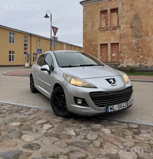 Peugeot 207 (2010), Jauna TA 04.2027. Nodoklis samaksāts. 

Pārdodu uztica