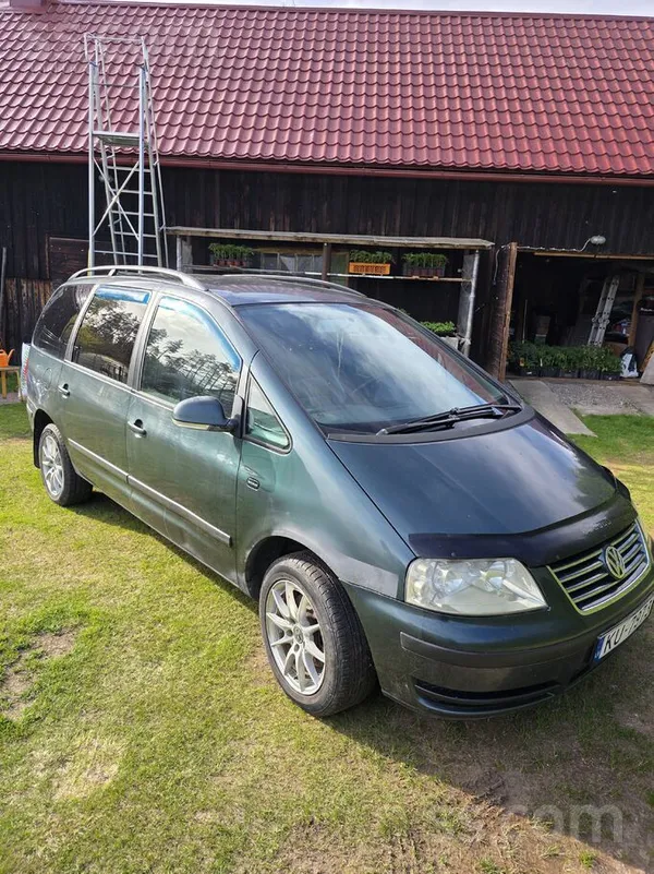 Pardod auto tehniski labā stāvoklī. Protams ir sīki virsbūves defekti kas br