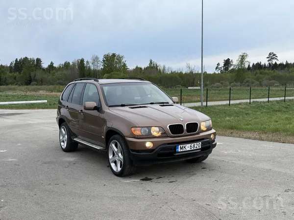 BMW Labā tehniskā stāvoklī. 3.0 benzīns/gāze. Labi bra
