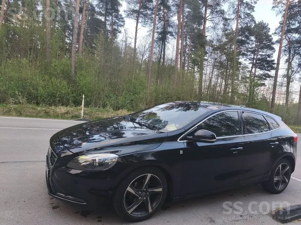 Volvo V40 Ocean Race 2.0D D2 88kw/120zs

Tiek pārdots ērts un dinamisks au