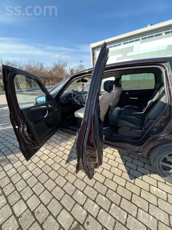 Ford Pārdodu Ford Smax minivenu 5 vietīgu ar 250 000km 