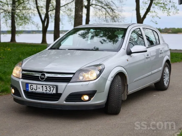 Opel Privātpersona pārdod Opel Astra H ar "Enjoy" kompl