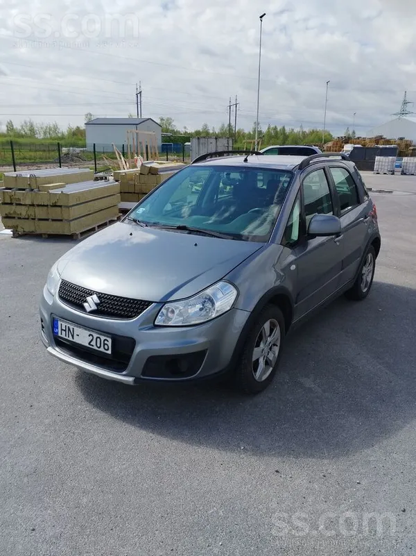Suzuki Suzuki Sx4 Viss strādā.