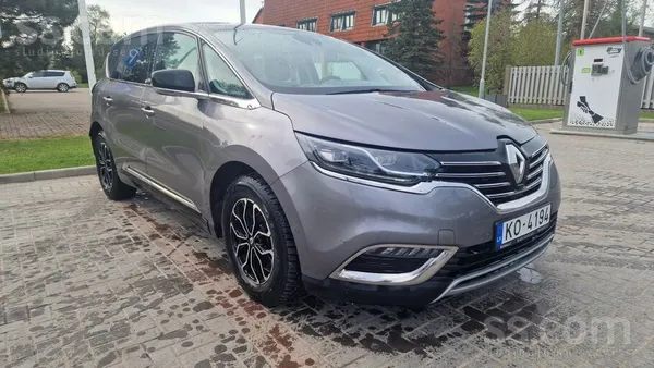 Lietots ģimenes tuvākiem un tālākiem braucieniem. Tiek atbilstoši uzturēts,