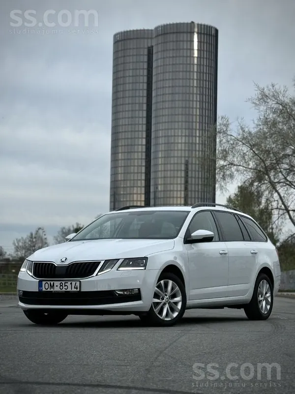 Škoda Octavia 1.6D ar Dsg automātisko pārnesumu kārbu. 
 

 Mūsdienīgs, i