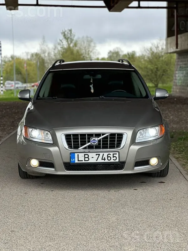 Svaiga skate - Pārdodu Volvo V70 2.4 dīzelis ar automātisko kārbu. Ļoti komf