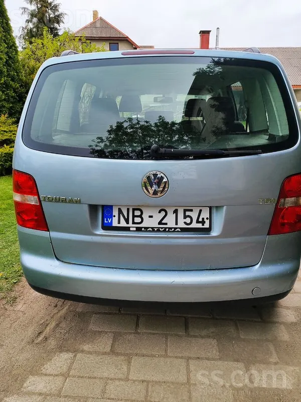 Volkswagen Pārdošu 2007. gada Touran. Tehniskā apskate līdz 7